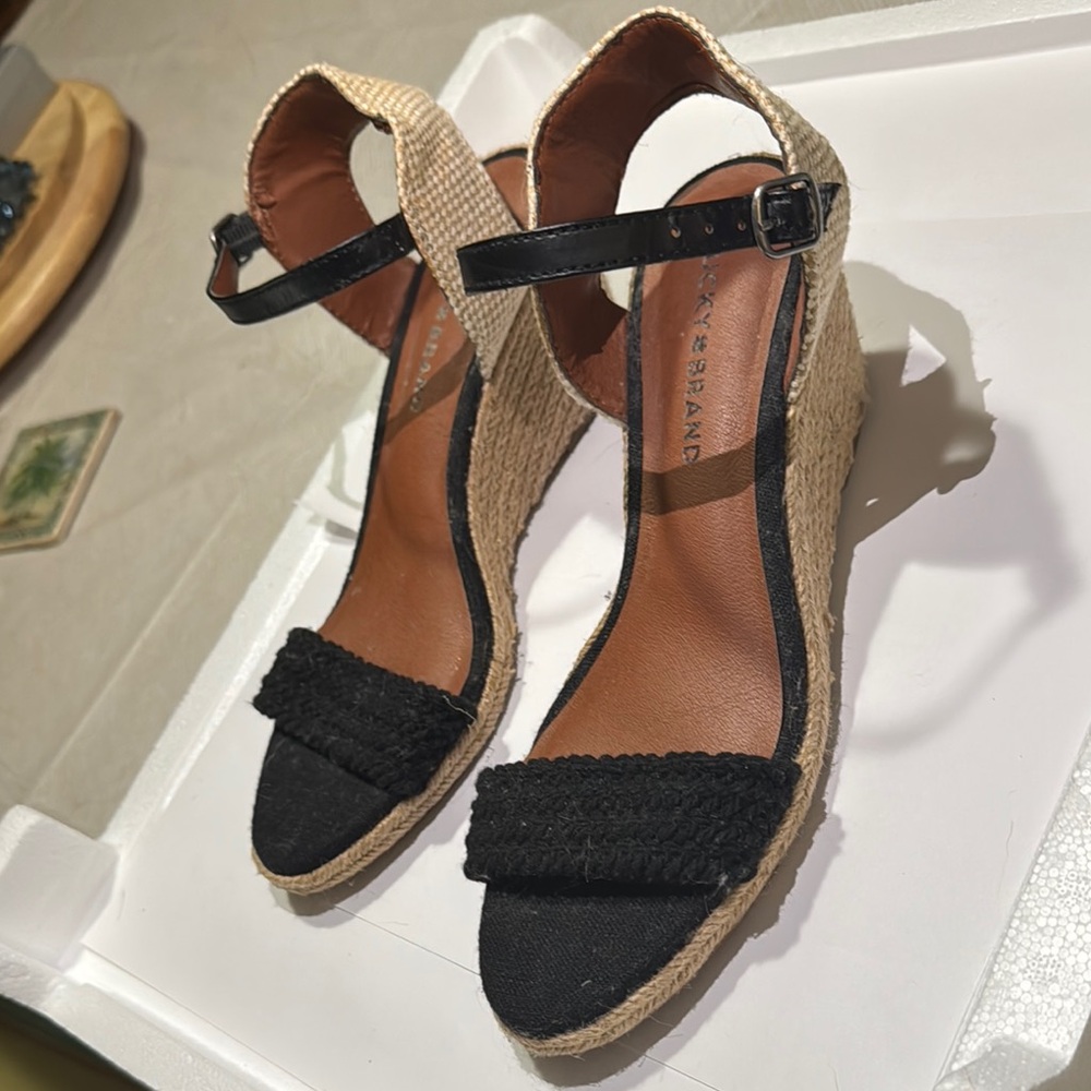 Lucky Brand Black and Tan Wedge Sandals Size 8.5